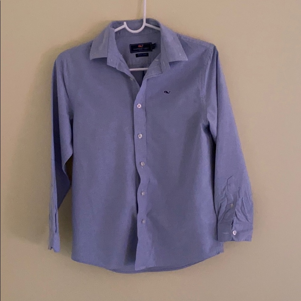 Vineyard vines button down shirt